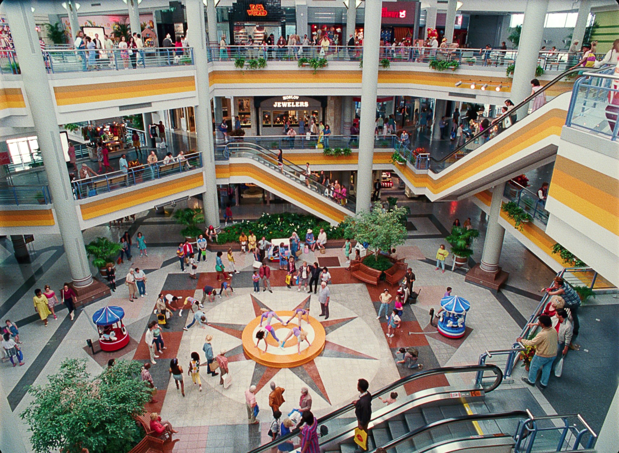 Tysons Corner, McLean, VA  Urban Outfitters Store Location